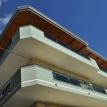 Ξενοδοχείο House